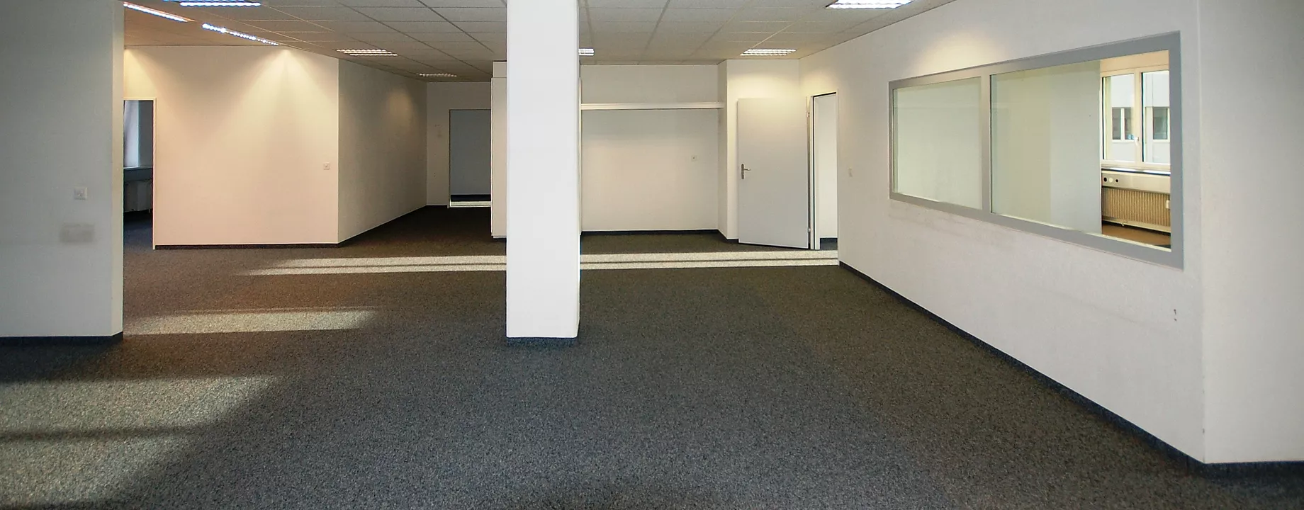 Grosse Bürofläche & Pausenraum